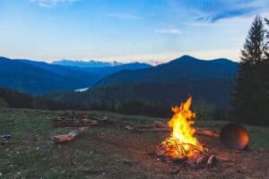 Read more about the article What to Bring on a Camping Trip: The Ultimate Checklist for Your Outdoor Adventure.